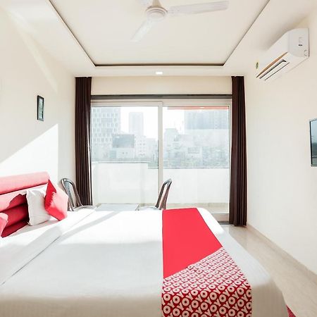 Oyo 65118 Hotel Vatika Gurgaon Zewnętrze zdjęcie