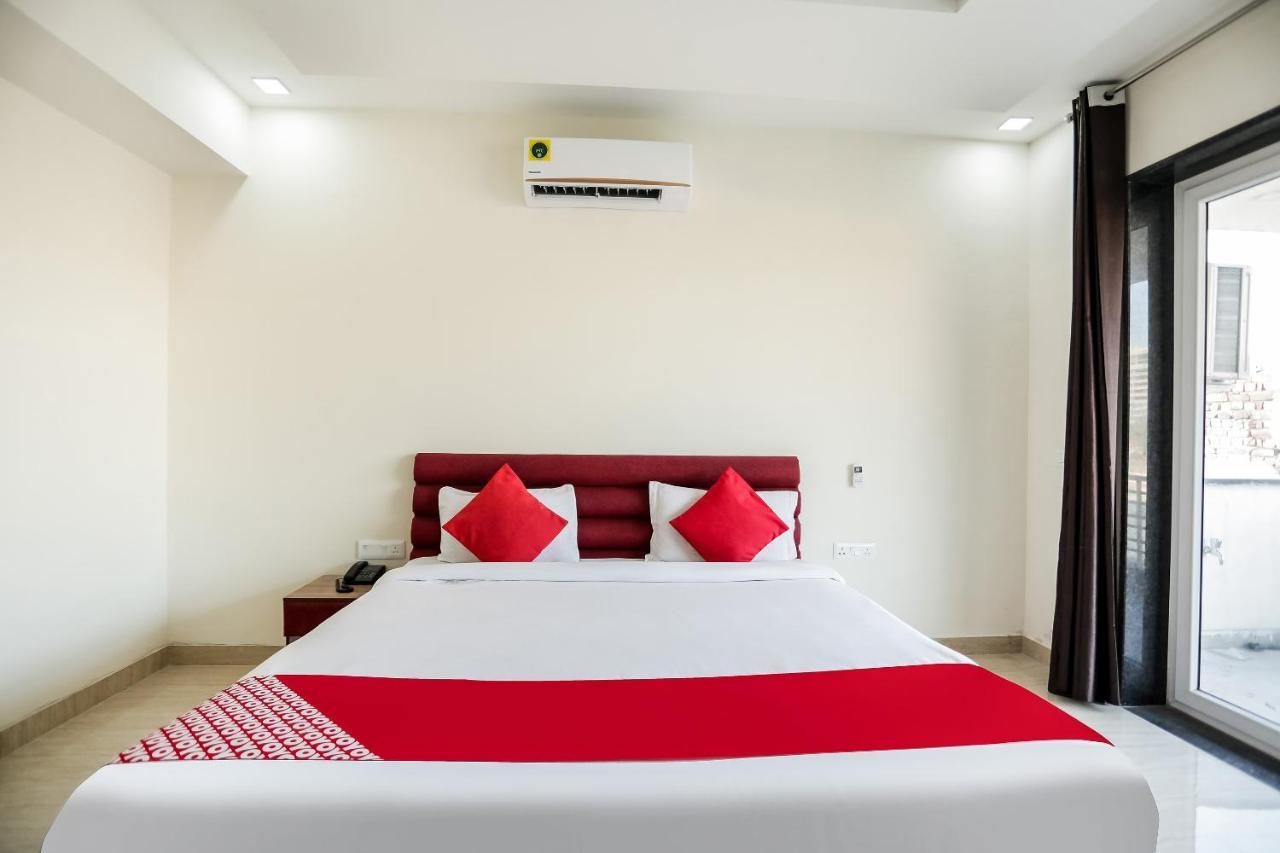Oyo 65118 Hotel Vatika Gurgaon Zewnętrze zdjęcie