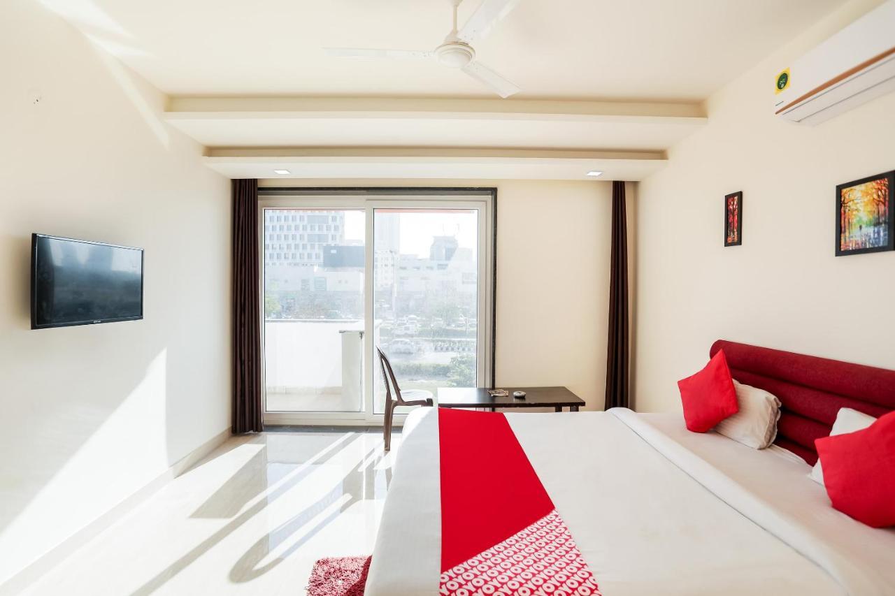 Oyo 65118 Hotel Vatika Gurgaon Zewnętrze zdjęcie
